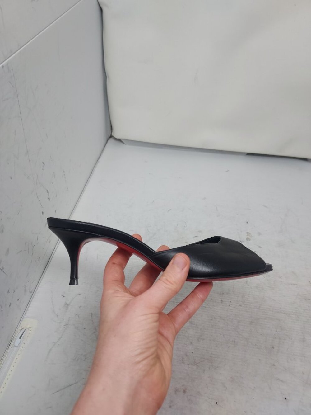 CHRISTIAN LOUBOUTIN Me Dolly Leather Black Mule Sandal - Picture 3 of 11